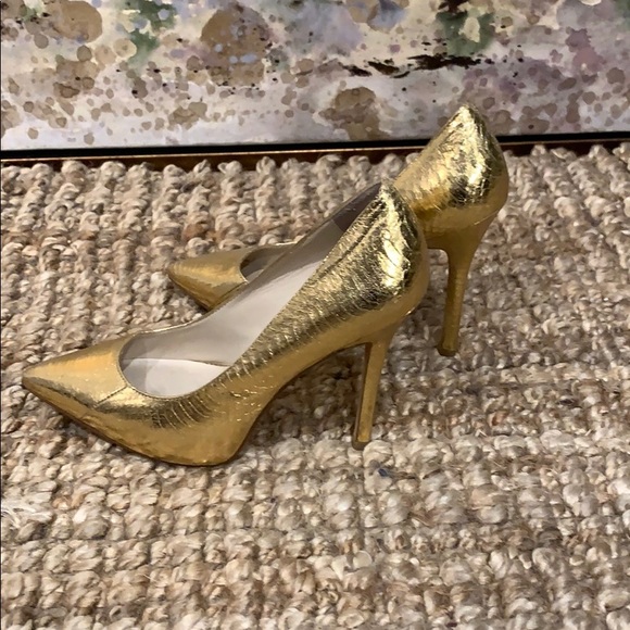 Michael Kors GOLD snake embossed heels - Picture 4 of 7